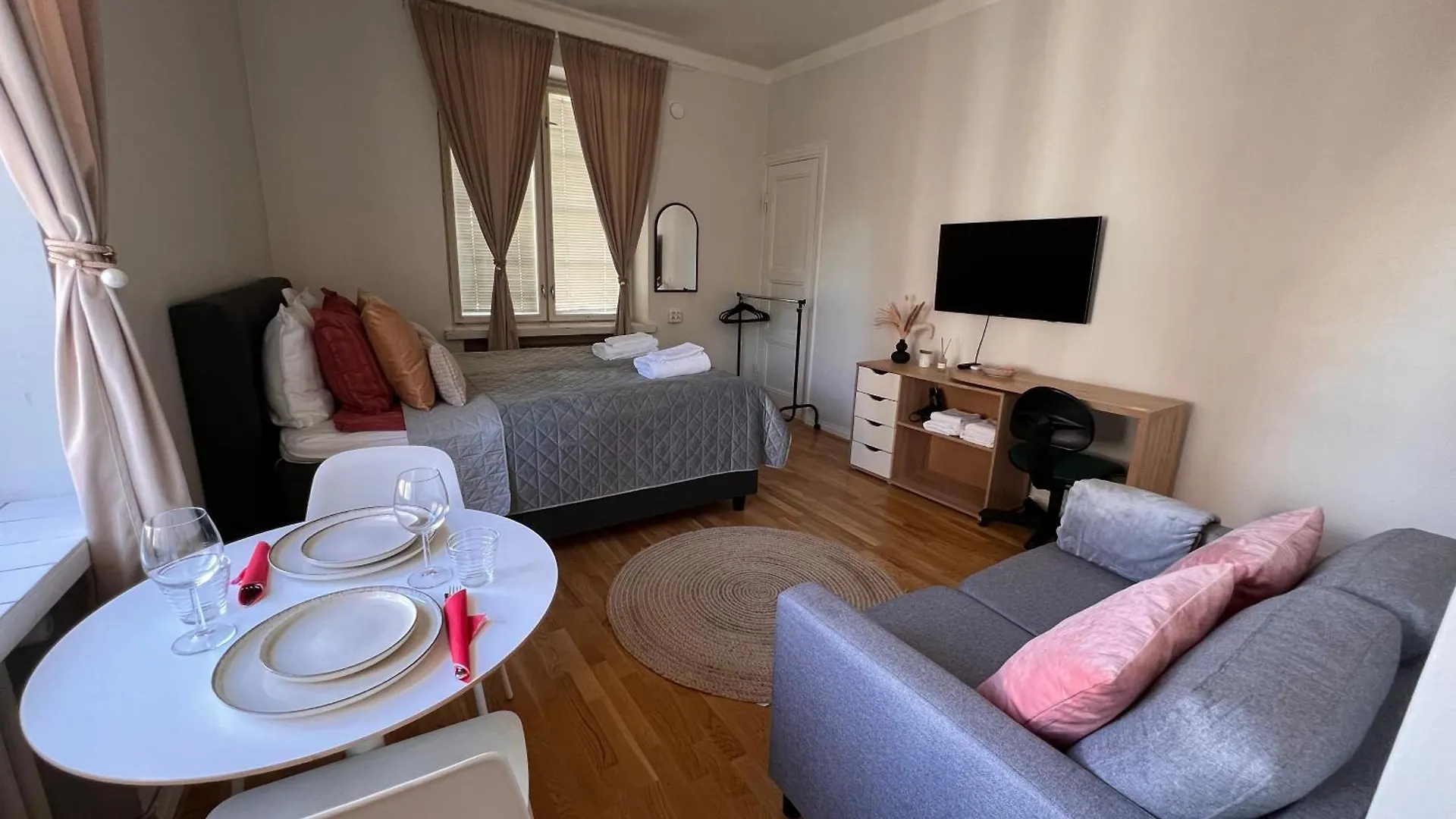 Your Chic Vibrant Airbnb Хельсинки 0*,  Финляндия