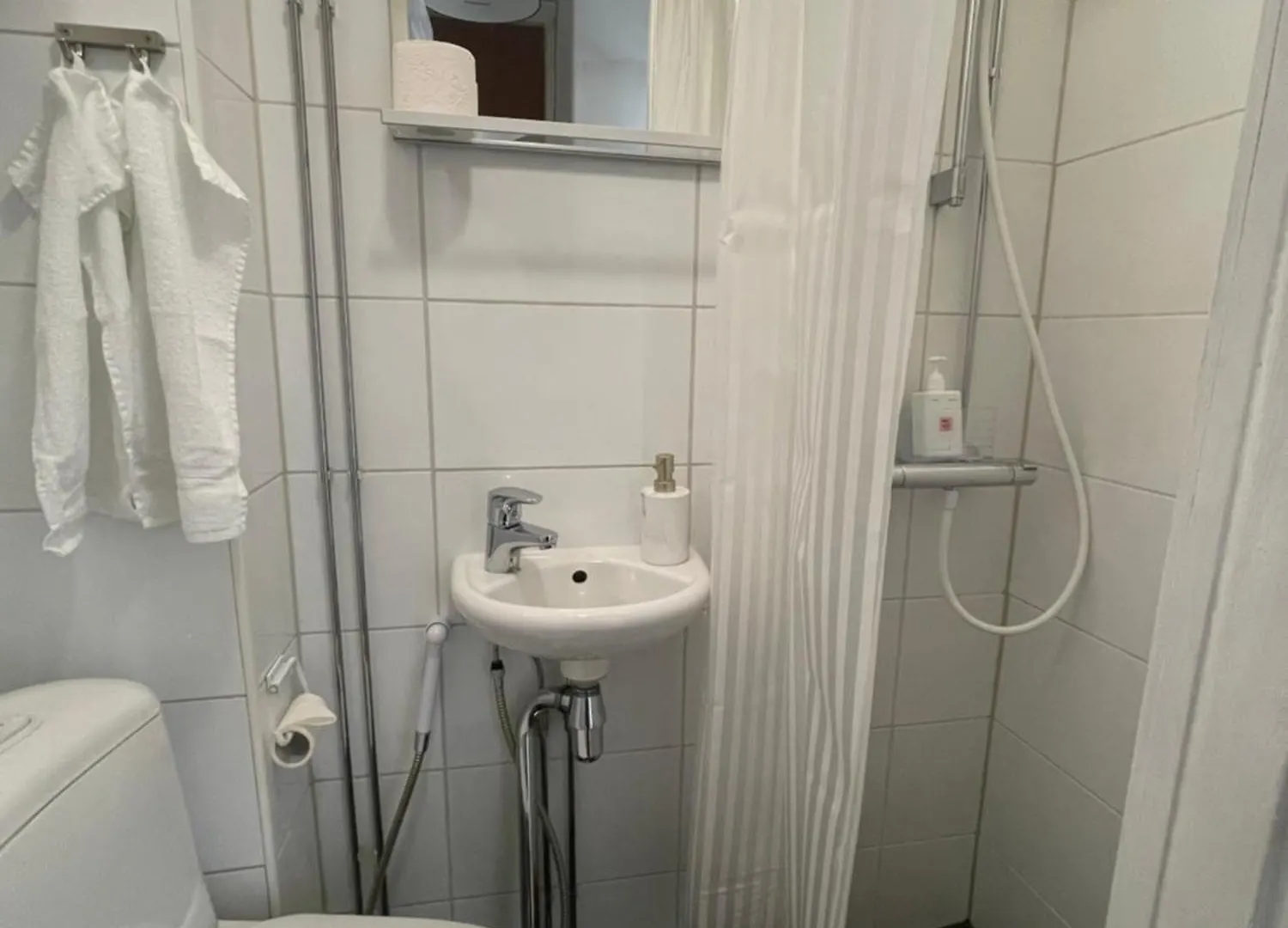 Your Chic Vibrant Airbnb Хельсинки Финляндия